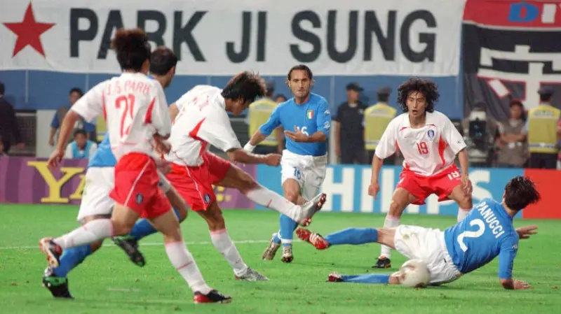 Seol Ki Hyeon ghi bàn thắng vàng trận Hàn Quốc – Ý World Cup 2002