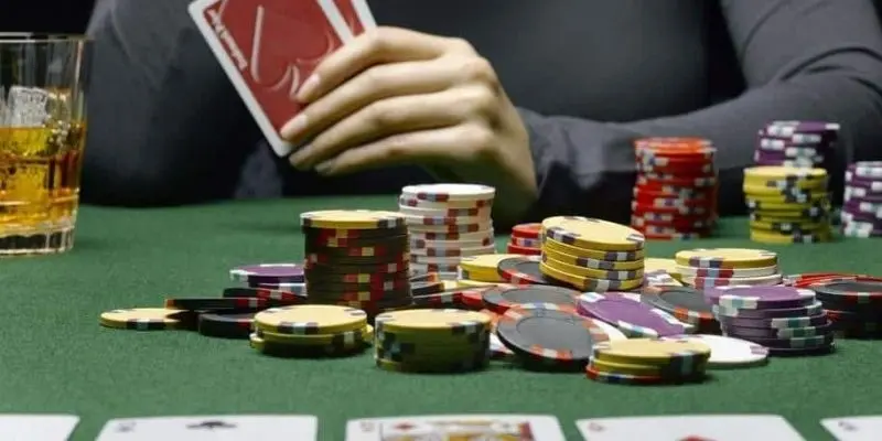 Tìm hiểu đối thủ trên bàn chơi Poker
